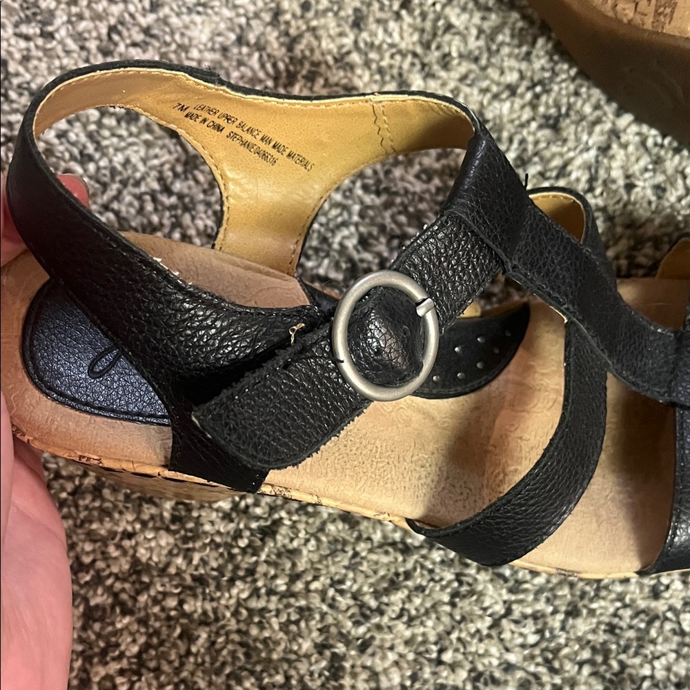 GNW Black Leather Sandals - Picture 4 of 4